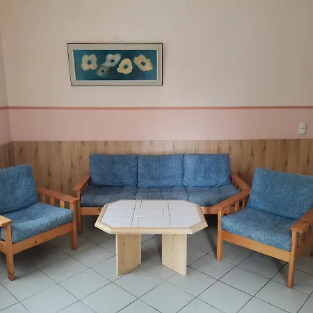 Anno 2000 דירה בלטונללה