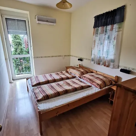 Anno 2000 Apartman