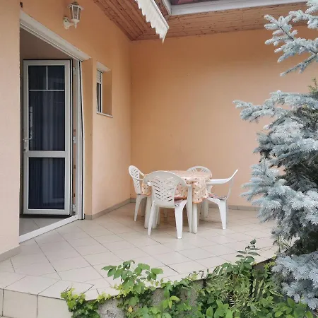 Apartmán Anno 2000 *