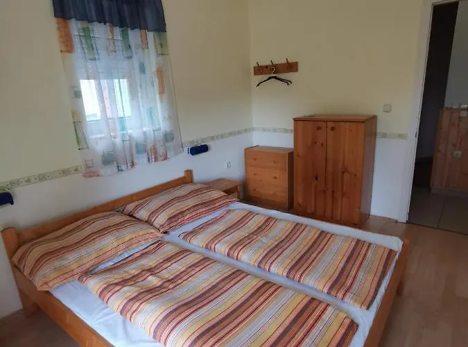 Apartment Anno 2000 *